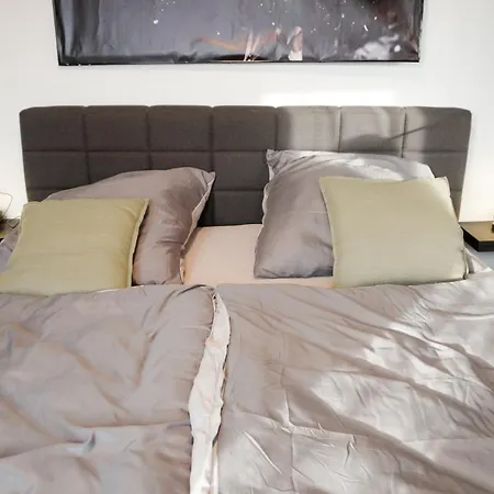 M House Do Mit Balkon & Self Check-in Appartamento *